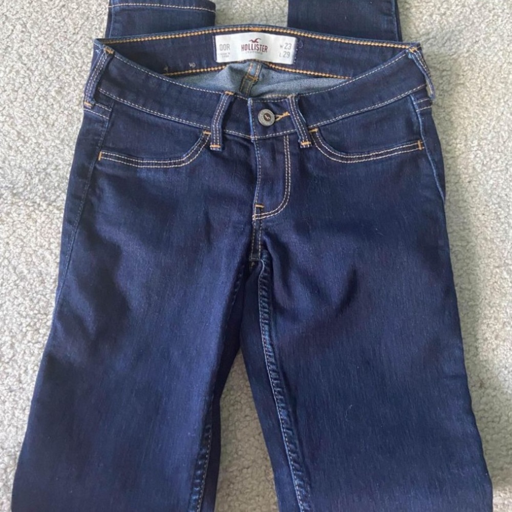 Hollister 00R dark wash skinny jeans